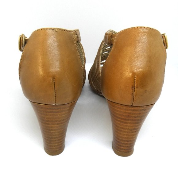 Open Toe Tan Sandals with 4" Heels 💚3 for $50 - Picture 4 of 6